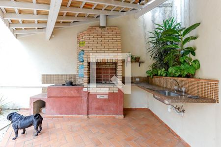 Casa para alugar com 300m², 4 quartos e 5 vagasChurrasqueira