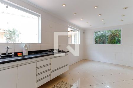 Casa para alugar com 300m², 4 quartos e 5 vagasCozinha