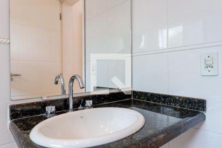 Casa para alugar com 300m², 4 quartos e 5 vagasBanheiro da Suíte 2