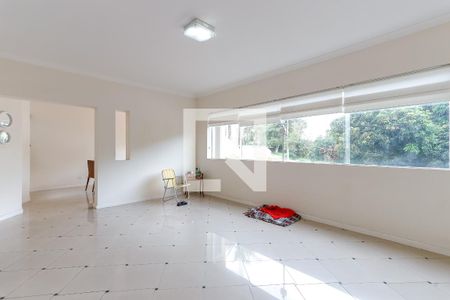 Sala de Estar de casa para alugar com 4 quartos, 300m² em Vila Irmãos Arnoni, São Paulo