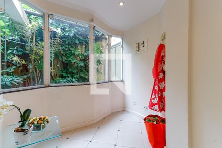 Casa para alugar com 300m², 4 quartos e 5 vagasEscritório