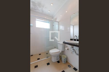 Casa para alugar com 300m², 4 quartos e 5 vagasBanheiro da Suíte 2