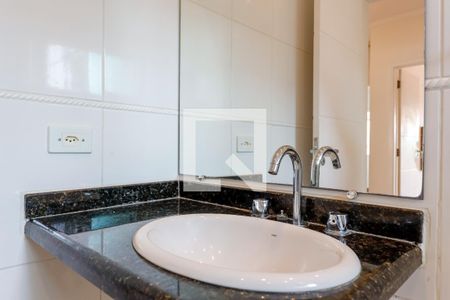 Casa para alugar com 300m², 4 quartos e 5 vagasBanheiro