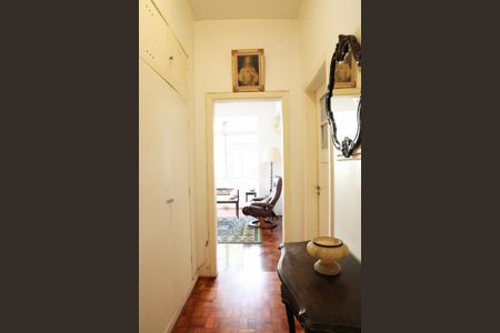 Apartamento à venda com 62m², 2 quartos e sem vagaCorredor