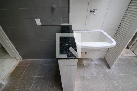 Apartamento para alugar com 120m², 3 quartos e 1 vagaÁrea de Serviço