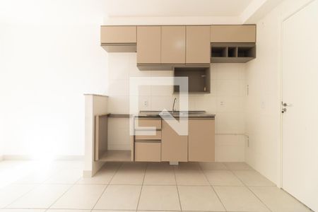 Cozinha  de apartamento para alugar com 2 quartos, 32m² em Parque Fongaro, São Paulo