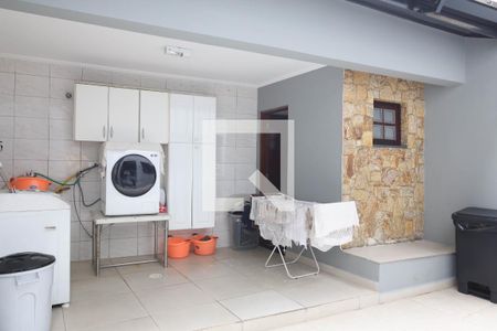 Casa à venda com 200m², 3 quartos e 3 vagasÁrea de Serviço