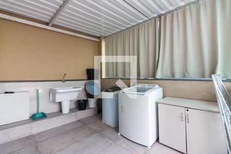 Casa à venda com 200m², 3 quartos e 2 vagas Casa à venda com 200m², 3 quartos e 2 vagasÁrea de Serviço