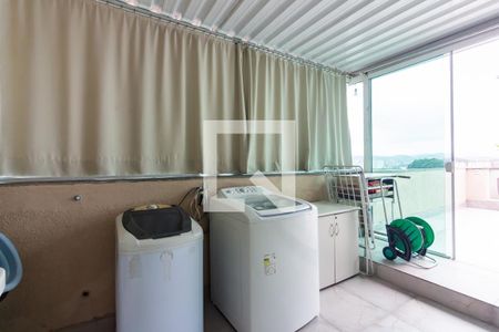 Casa à venda com 200m², 3 quartos e 2 vagas Casa à venda com 200m², 3 quartos e 2 vagasÁrea de Serviço