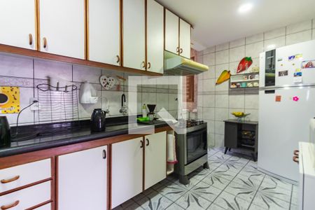 Casa à venda com 200m², 3 quartos e 2 vagas Casa à venda com 200m², 3 quartos e 2 vagasCozinha