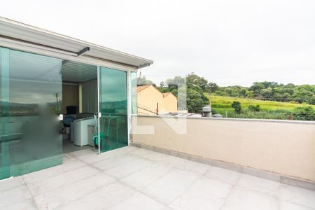 Casa à venda com 200m², 3 quartos e 2 vagas Casa à venda com 200m², 3 quartos e 2 vagasCobertura