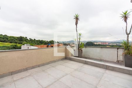 Casa à venda com 200m², 3 quartos e 2 vagas Casa à venda com 200m², 3 quartos e 2 vagasCobertura