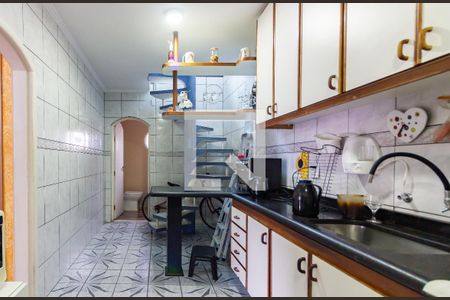 Casa à venda com 200m², 3 quartos e 2 vagas Casa à venda com 200m², 3 quartos e 2 vagasCozinha