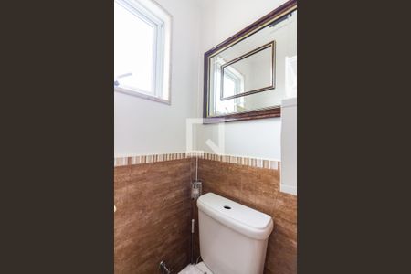 Casa à venda com 200m², 3 quartos e 2 vagas Casa à venda com 200m², 3 quartos e 2 vagasBanheiro da Suíte