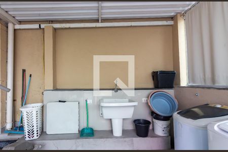 Casa à venda com 200m², 3 quartos e 2 vagas Casa à venda com 200m², 3 quartos e 2 vagasÁrea de Serviço