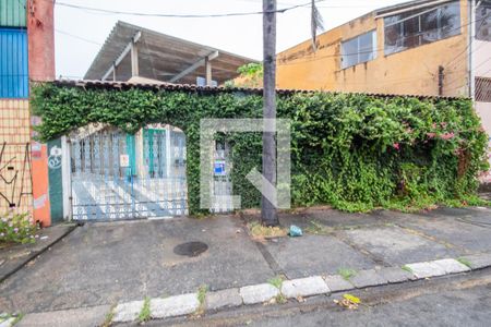 Casa para alugar com 180m², 3 quartos e 6 vagasFachada