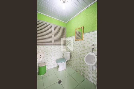 Casa para alugar com 180m², 3 quartos e 6 vagasBanheiro de serviço