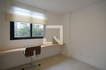 Quarto 1 de apartamento para alugar com 2 quartos, 72m² em Bigorrilho, Curitiba