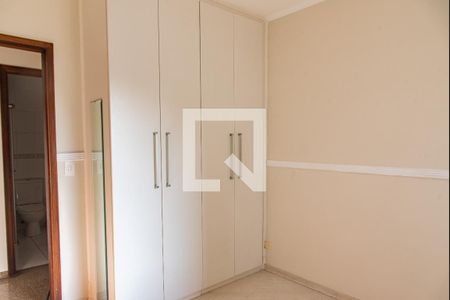Casa de condomínio à venda com 188m², 3 quartos e 3 vagas Casa de condomínio à venda com 188m², 3 quartos e 3 vagasQuarto 2