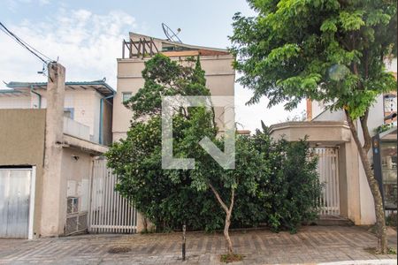 Casa de condomínio à venda com 188m², 3 quartos e 3 vagas Casa de condomínio à venda com 188m², 3 quartos e 3 vagasFachada