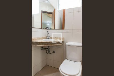 Lavabo de casa de condomínio à venda com 3 quartos, 188m² em Cambuci, São Paulo