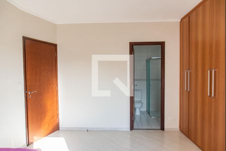 Casa de condomínio à venda com 188m², 3 quartos e 3 vagas Casa de condomínio à venda com 188m², 3 quartos e 3 vagasSuíte
