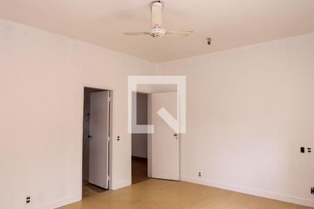 Casa à venda com 180m², 4 quartos e 7 vagas Casa à venda com 180m², 4 quartos e 7 vagasQuarto 1 - Suíte (2º Andar)