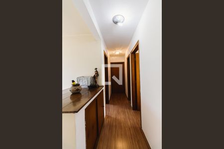 Corredor de casa para alugar com 4 quartos, 300m² em Bela Aliança, São Paulo