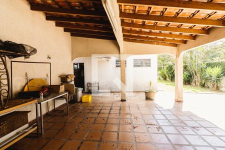 Casa para alugar com 300m², 4 quartos e 4 vagas Casa para alugar com 300m², 4 quartos e 4 vagasQuintal