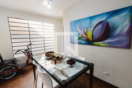Casa para alugar com 300m², 4 quartos e 4 vagas Casa para alugar com 300m², 4 quartos e 4 vagasCopa