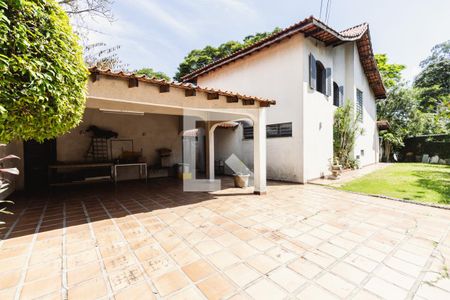 Casa para alugar com 300m², 4 quartos e 4 vagas Casa para alugar com 300m², 4 quartos e 4 vagasQuintal