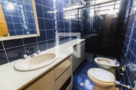 Casa para alugar com 300m², 4 quartos e 4 vagas Casa para alugar com 300m², 4 quartos e 4 vagasBanheiro 2