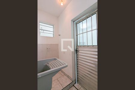 Casa para alugar com 40m², 1 quarto e sem vagaÁrea de serviço