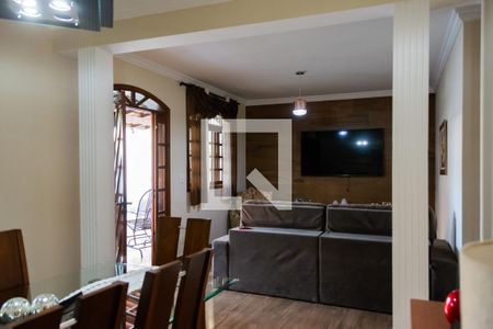 Sala de casa à venda com 3 quartos, 238m² em Santa Helena, Contagem