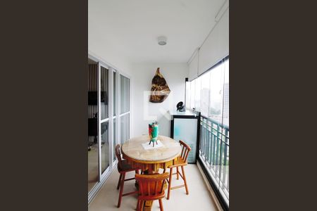 Varanda e área de serviço  de apartamento para alugar com 1 quarto, 38m² em Vila Andrade, São Paulo