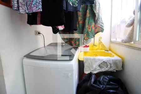 Apartamento à venda com 56m², 3 quartos e 1 vagaÁrea de Serviço