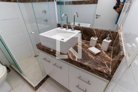 Apartamento para alugar com 55m², 2 quartos e 1 vaga Apartamento para alugar com 55m², 2 quartos e 1 vagaBanheiro