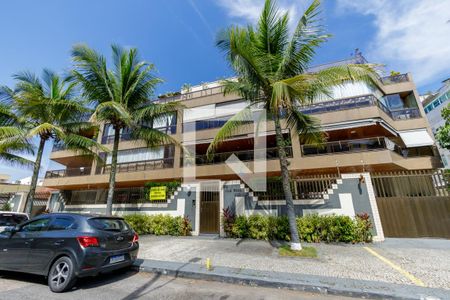 Apartamento à venda com 160m², 3 quartos e 2 vagasFachada