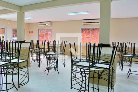 Apartamento para alugar com 65m², 2 quartos e 1 vaga Apartamento para alugar com 65m², 2 quartos e 1 vagaÁrea comum - Salão de festas