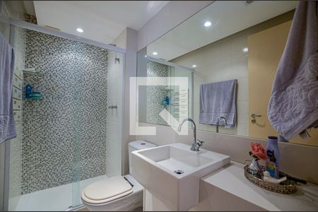 Apartamento à venda com 70m², 3 quartos e 1 vaga Apartamento à venda com 70m², 3 quartos e 1 vagaBanheiro Social
