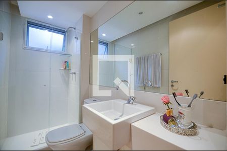 Apartamento à venda com 70m², 3 quartos e 1 vaga Apartamento à venda com 70m², 3 quartos e 1 vagaBanheiro da Suíte