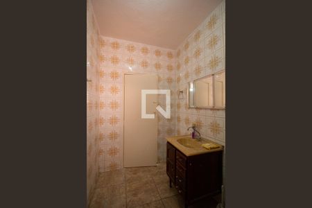 Casa para alugar com 215m², 2 quartos e 1 vagaBanheiro