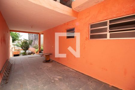 Casa para alugar com 215m², 2 quartos e 1 vagaQuintal