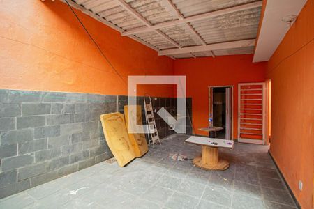 Casa para alugar com 215m², 2 quartos e 1 vagaQuintal