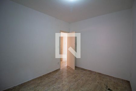 Quarto 2 de casa para alugar com 2 quartos, 215m² em Vila Carmosina, São Paulo