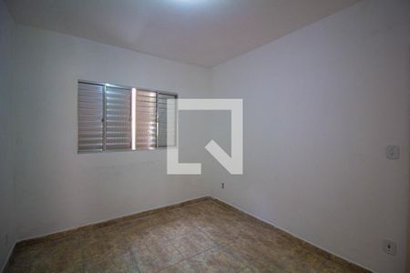 Quarto 2 de casa à venda com 2 quartos, 215m² em Vila Carmosina, São Paulo