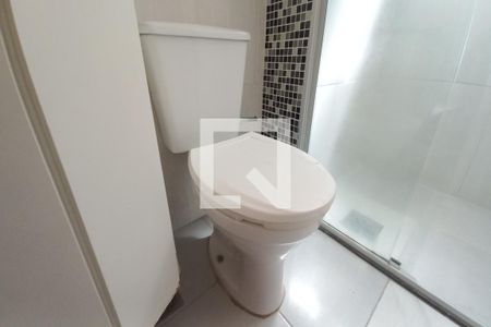 Apartamento para alugar com 42m², 2 quartos e 1 vagaDetalhe do banheiro