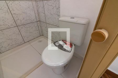 Banheiro  de kitnet/studio para alugar com 1 quarto, 28m² em Vila Cruzeiro, São Paulo