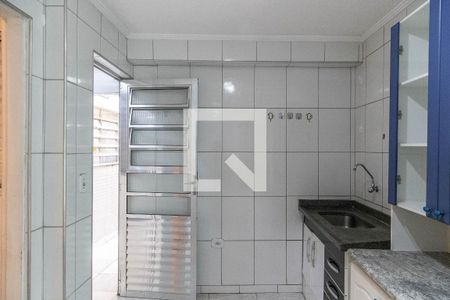 Cozinha de casa para alugar com 1 quarto, 40m² em Vila Marieta, São Paulo