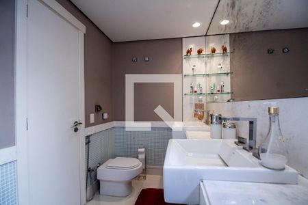 Apartamento à venda com 206m², 3 quartos e 3 vagasBanheiro da Suíte 2